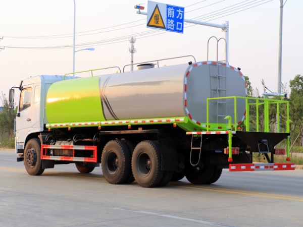 國(guó)六D3L后八輪19.3噸灑水車?
