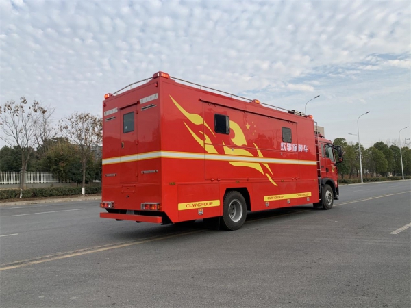 重汽炊事車雙側可擴展
