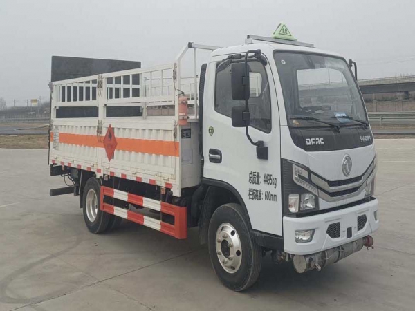 專威牌 東風D6國六藍牌氣瓶運輸車