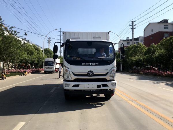 福田奧鈴黃牌易燃氣體廂式