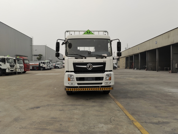 東風型D3V小三軸氣瓶運輸車