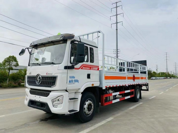 陜汽德龍倉欄危險品車