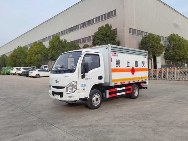 躍進危險廢物運輸車（汽油版）