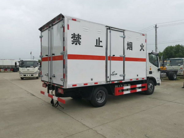 福田歐馬可危廢車（4.2米）