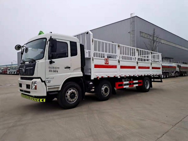 東風(fēng)天錦小三軸氣瓶運(yùn)輸車